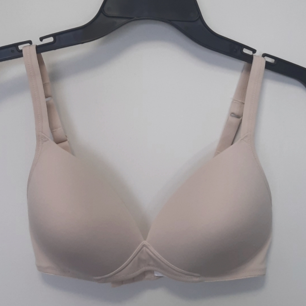 Warners Beige Lightly Padded wireless Bra sz. 36C